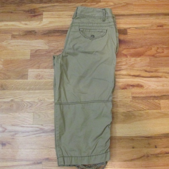 Ann Taylor Loft Khaki Cargo Pants, Size 6 - Picture 6 of 6